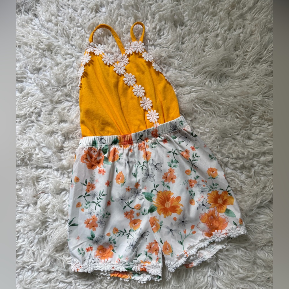 SHEIN Yellow and White Floral Kids Romper